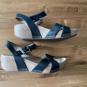 Dansko Sandal 36